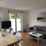 Nordseekueste Am Deich Mit Schoenem Garten Neßmersiel