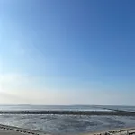 Nordseekueste Am Deich Mit Schoenem Garten * Neßmersiel