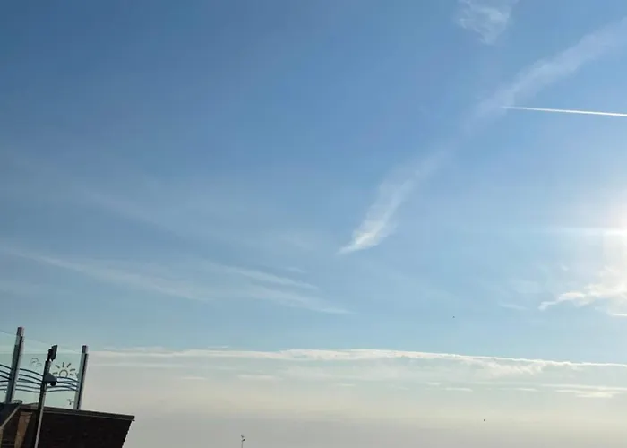 Nordseekueste Am Deich Mit Schoenem Garten *
