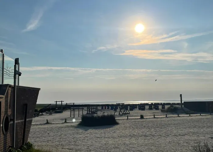 Nordseekueste Am Deich Mit Schoenem Garten * Neßmersiel