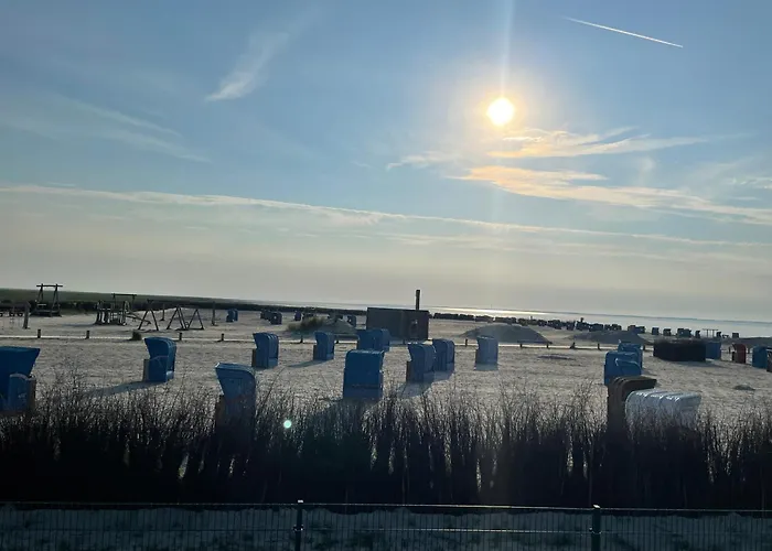別荘 Nordseekueste Am Deich Mit Schoenem Garten Neßmersiel